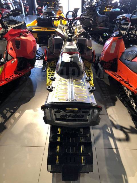 BRP Ski-Doo Summit X with Expert Package. ,  ,   