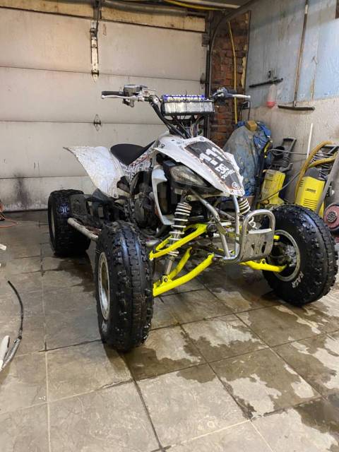 Yamaha YFZ 450. ,  \,   