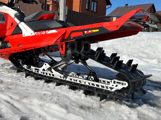 BRP Ski-Doo Summit X with Expert Package. ,  ,   