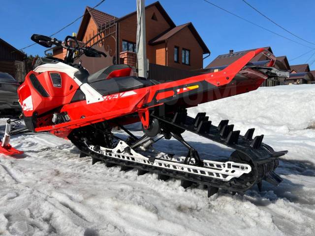 BRP Ski-Doo Summit X with Expert Package. ,  ,   