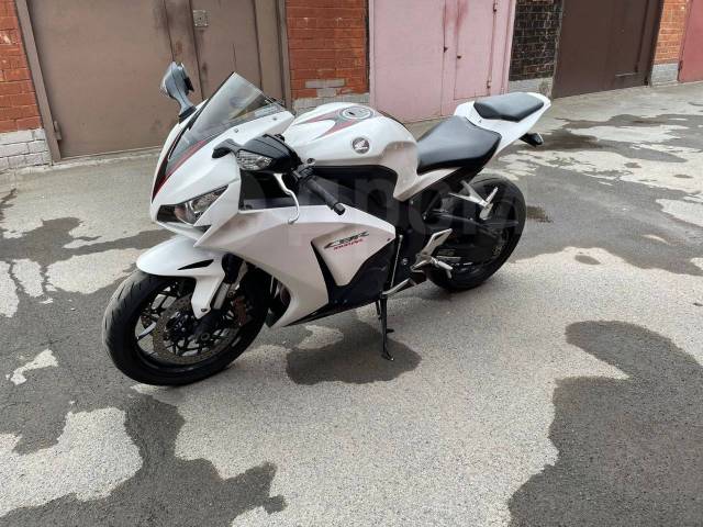 Honda CBR 1000RR Fireblade. 1 000. ., , ,   