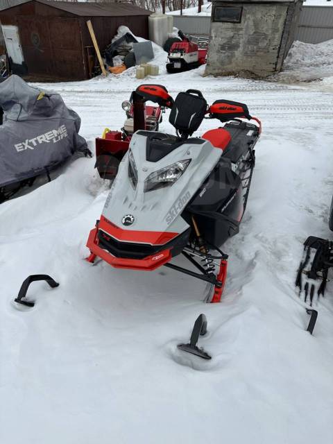 BRP Ski-Doo Summit X with Expert Package. ,  ,   