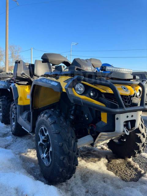 BRP Can-Am Outlander Max 1000R XT. ,  \,   