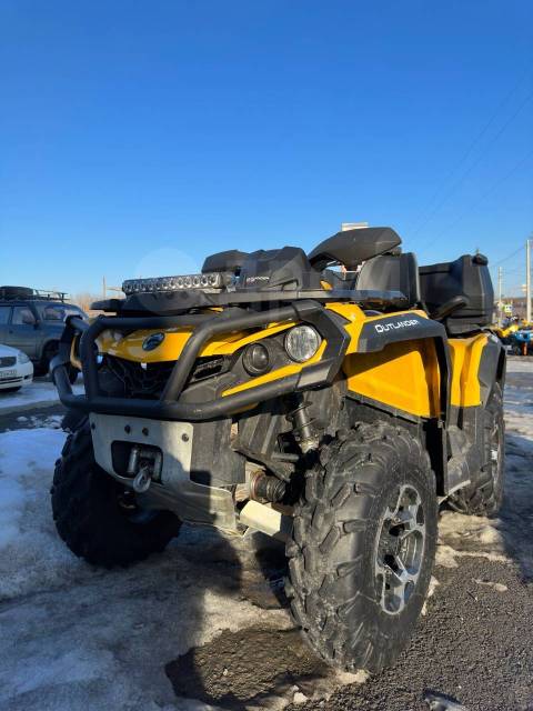 BRP Can-Am Outlander Max 1000R XT. ,  \,   