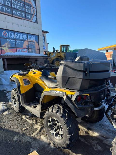 BRP Can-Am Outlander Max 1000R XT. ,  \,   