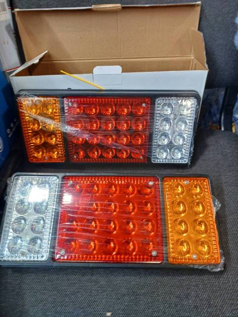 Купить Стоп Сигнал для грузовиков 24V/Универсальный/Светодиодные/Яркие ...