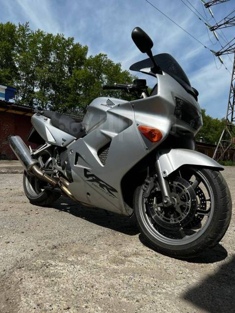 Honda VFR 800F 2001 800   4     76  000   -  350 000  