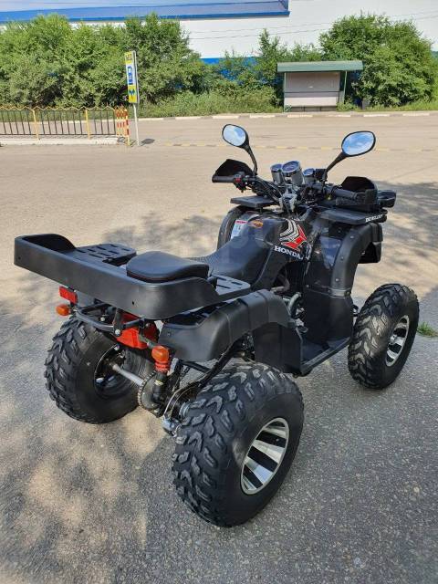 Honda TRX 250. ,  \,   