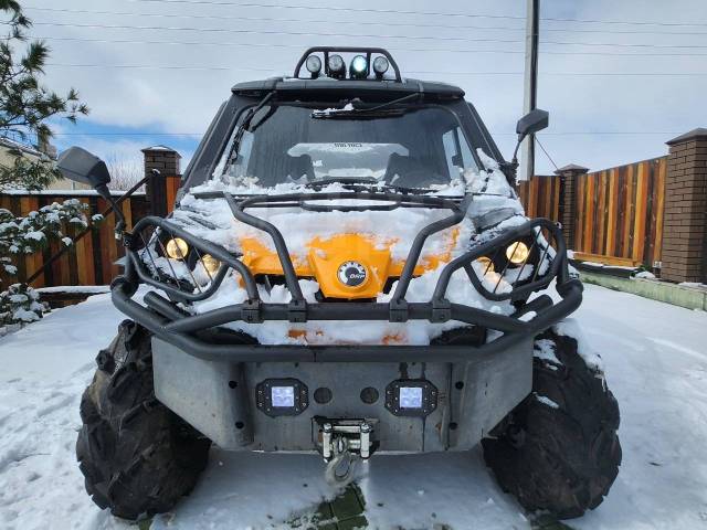 BRP Can-Am Commander XT-P. ,  \,   