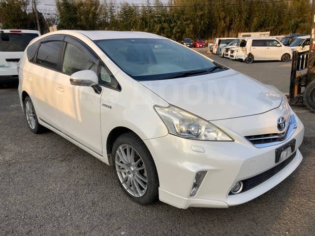 Toyota Prius Alpha 2012