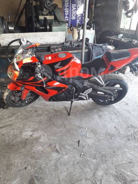 Honda CBR 1000RR Fireblade. 1 000. ., , ,   