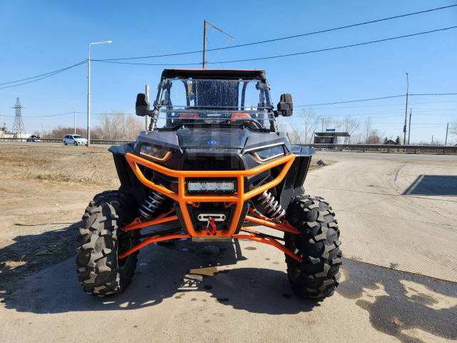 Polaris RZR. ,  \,   