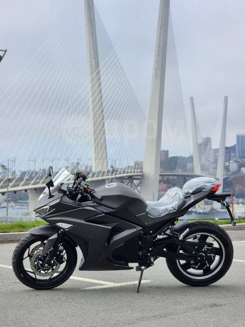 Yamaha R1. 5 000. ., ,  ,  .     