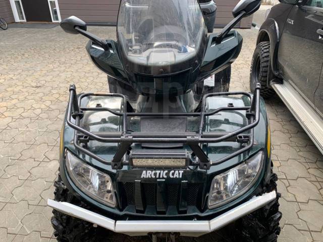 Arctic Cat 700. ,  \,   