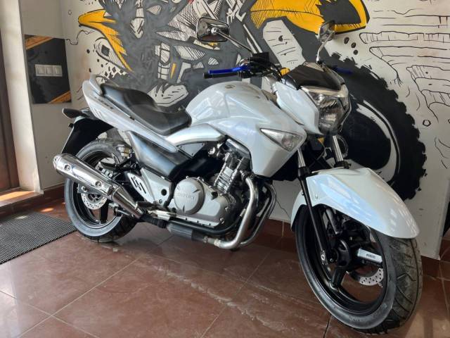 Suzuki GSR 250 Inazuma. 250. ., , ,   