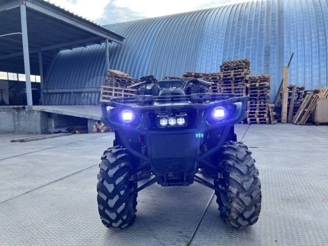 Yamaha Grizzly 660. ,  \,   