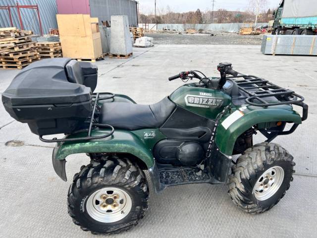 Yamaha Grizzly 660. ,  \,   