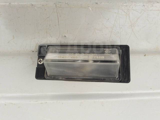 Купить Плафон подсветки номера Mitsubishi Lancer 9 2005 1.6(4G18 ...