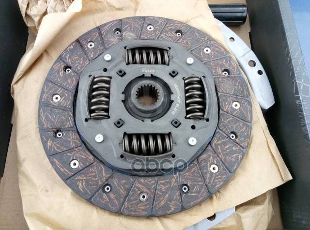 Купить Сцепление Комплект (Lada 2123 Chevrolet Niva 1.7 02-) (Luk ...