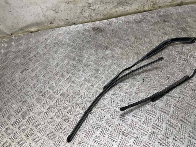 Купить Поводок стеклоочистителя Nissan Qashqai 2007 28890JD000 J10 ...