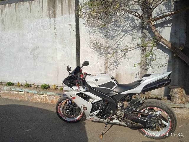 Yamaha R1. 999. ., , ,   