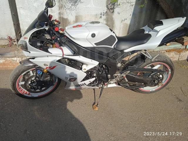 Yamaha R1. 999. ., , ,   