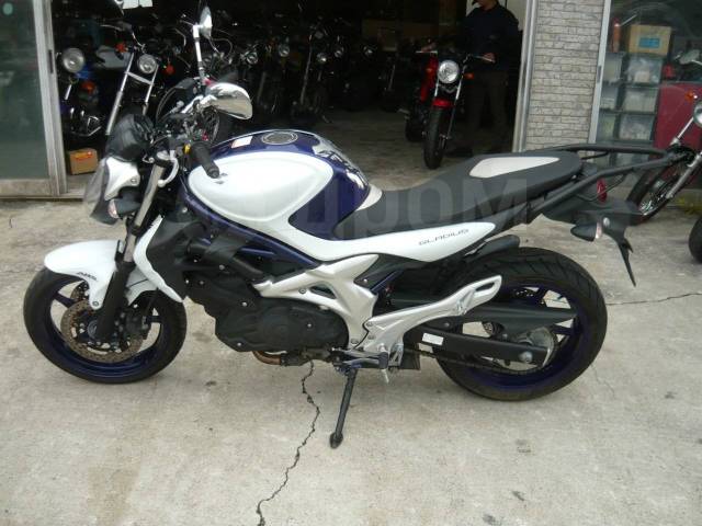 Suzuki SFV 400 Gladius. 400. ., , ,  .     