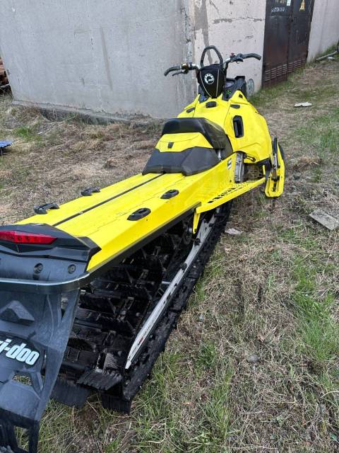 BRP Ski-Doo Summit X T3. ,  ,   