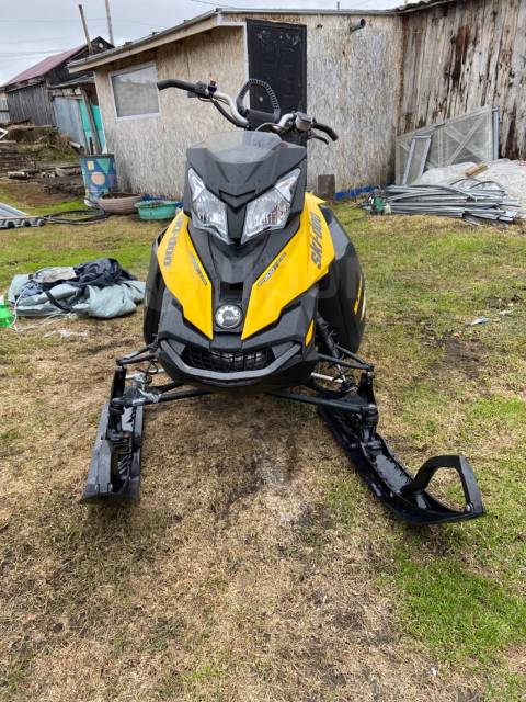 BRP Ski-Doo Summit. ,  ,   