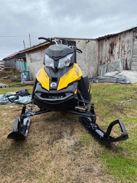 BRP Ski-Doo Summit. ,  ,   