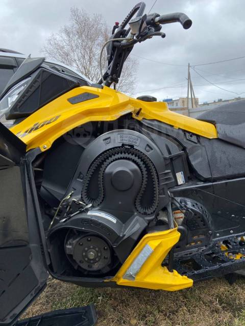 BRP Ski-Doo Summit. ,  ,   