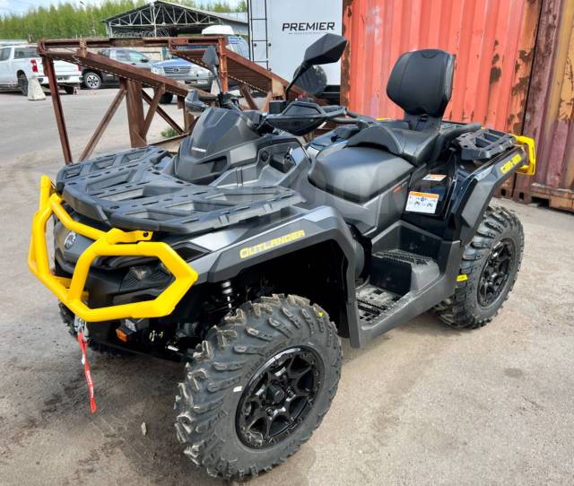 BRP Can-Am Outlander Max 1000. ,  \,   