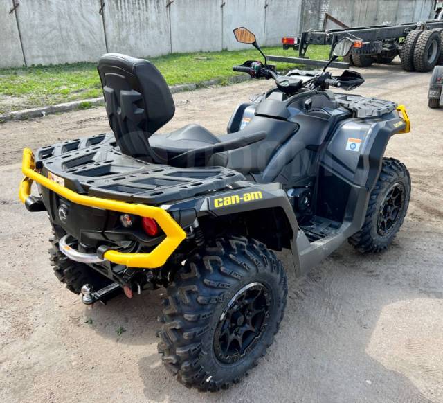 BRP Can-Am Outlander Max 1000. ,  \,   