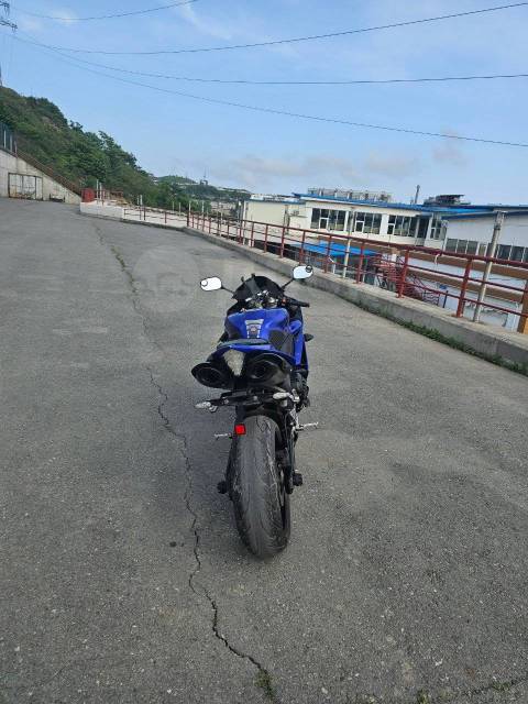 Yamaha R1. 1 000. ., , ,   