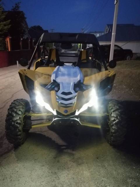 Yamaha YXZ 1000R. ,  \,   