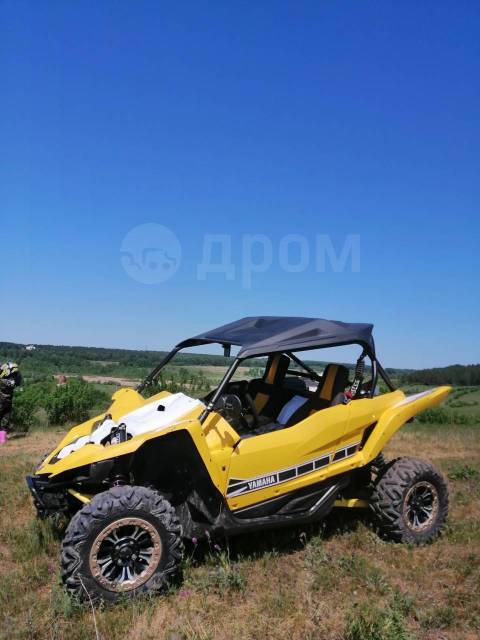 Yamaha YXZ 1000R. ,  \,   