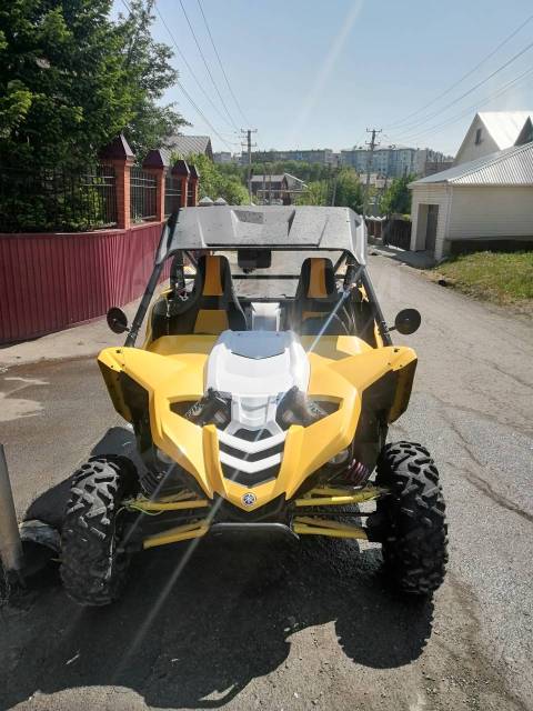 Yamaha YXZ 1000R. ,  \,   