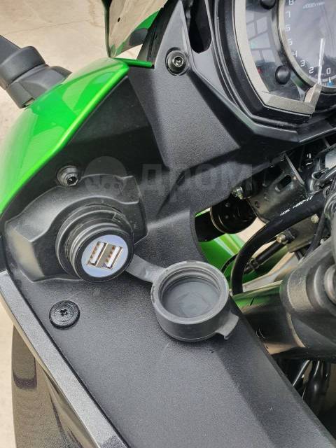 Kawasaki Ninja 1000. 1 042. ., , ,   