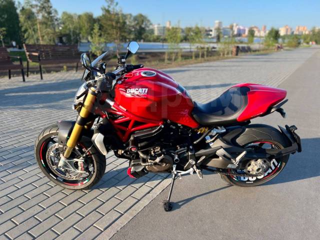 Ducati monster hot sale 1200 red