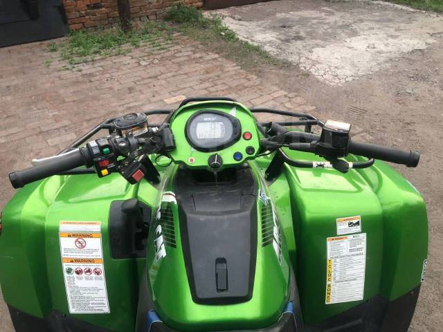 Arctic Cat 700. ,  \,   