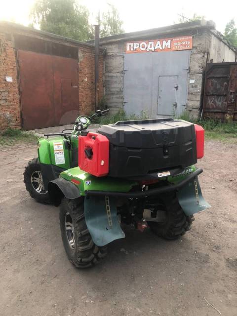 Arctic Cat 700. ,  \,   