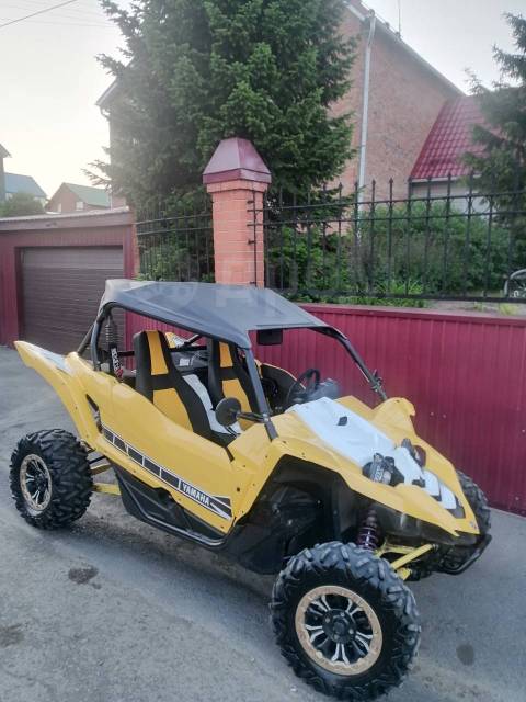 Yamaha YXZ 1000R. ,  \,   