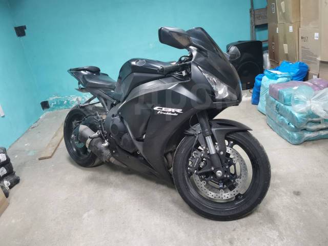 Honda CBR 1000RR Fireblade. 1 000. ., , ,   