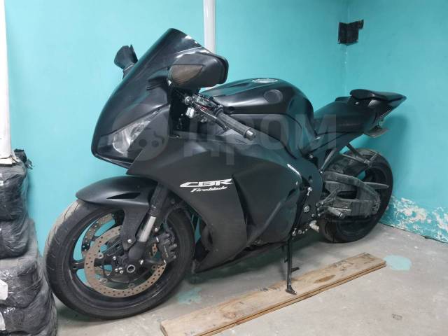 Honda CBR 1000RR Fireblade. 1 000. ., , ,   