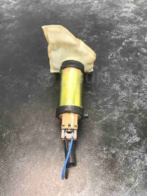 Купить Топливный насос Nissan 170422Y003, ­170422Y003, ­MR497752 ...