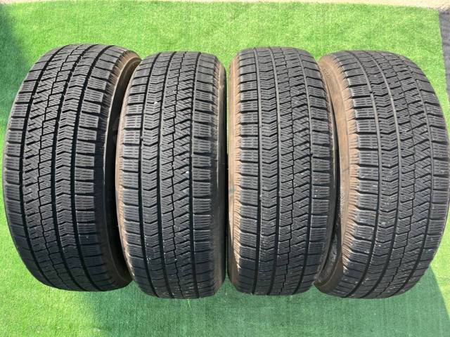 Bridgestone Blizzak VRX2, 215/60 R17 96Q, 17