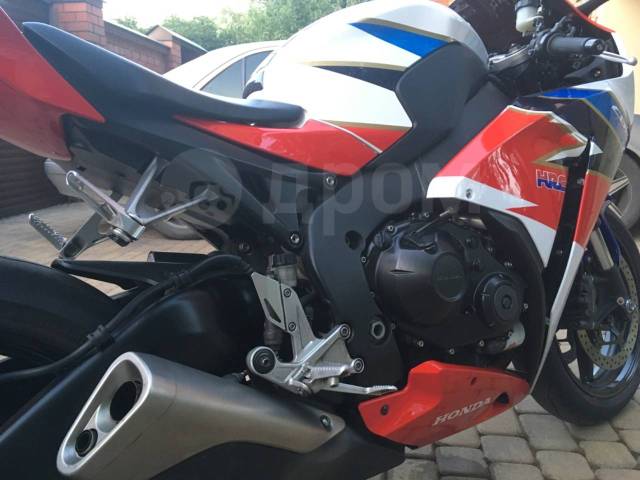 Honda CBR 1000RR Fireblade. 1 000. ., , ,   