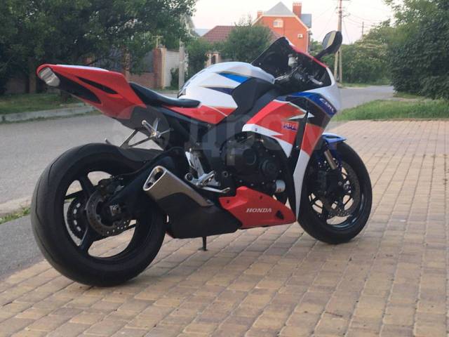 Honda CBR 1000RR Fireblade. 1 000. ., , ,   