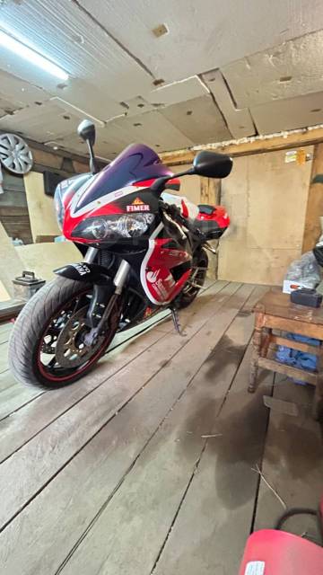 Yamaha R1. 1 000. ., , ,   