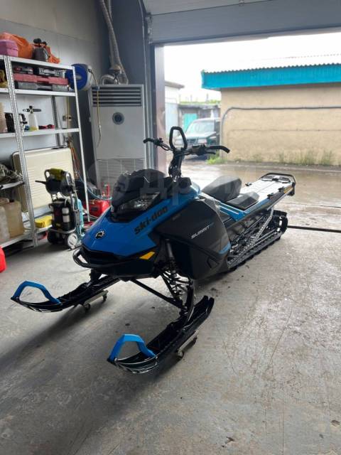 BRP Ski-Doo Summit SP. ,  ,   